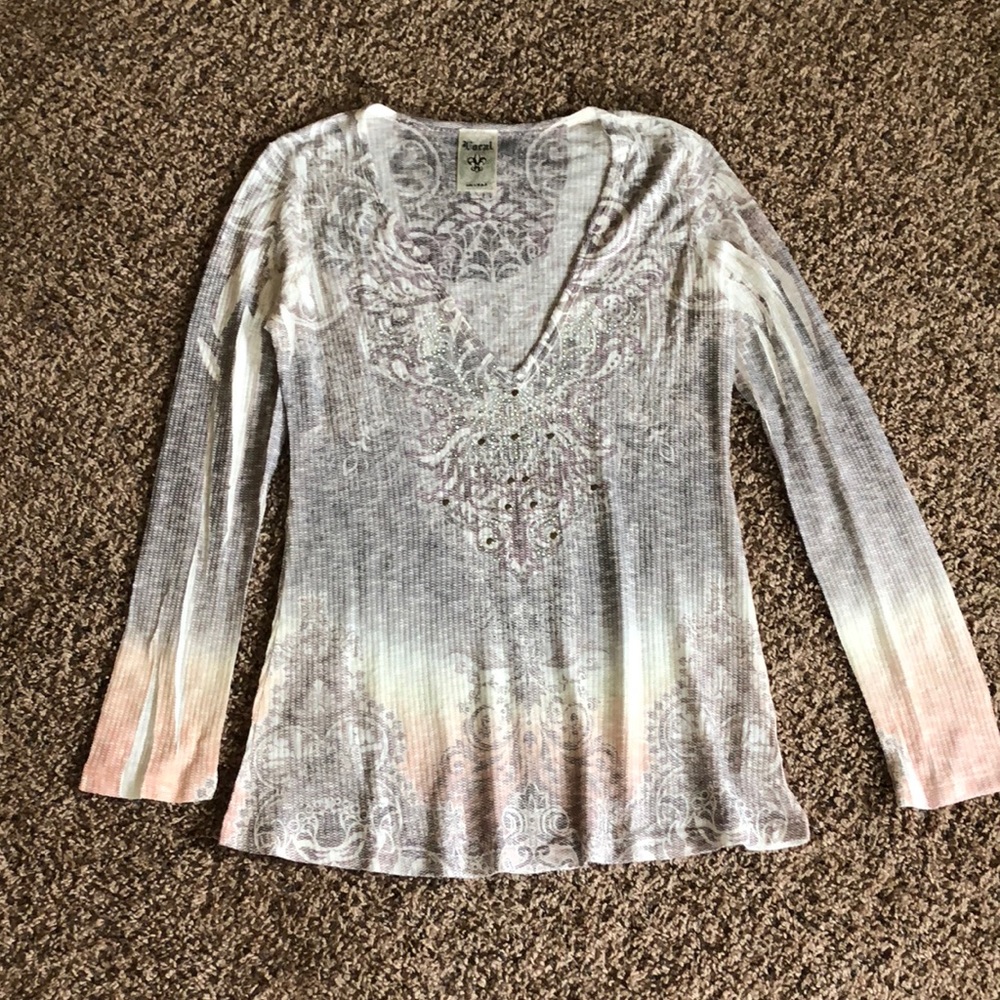 HOT tunic! Subtle sparkle, fits like a Large Tall